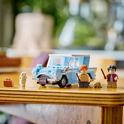 Конструктор LEGO Harry Potter™ Летючий Форд «Англія», 165 деталей (76424) - мініатюра 5