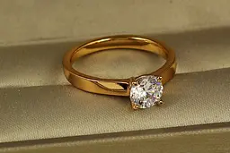 Кільце Xuping Jewelry білий камінь 6 мм на чотири кріплення р 17 золотисте