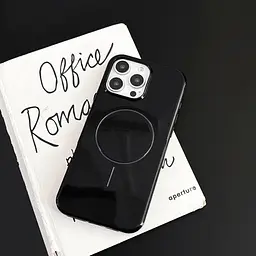 Чохол для iPhone 16e з MagSafe, захисний, глянцевий, з м’якою підкладкою, чорний - мініатюра 2