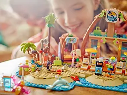 Конструктор LEGO Friends Пляжний курорт для сімейного відпочинку 1140 деталей (42673) - мініатюра 16