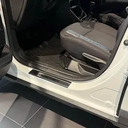 Накладки на пороги для Renault Duster 2024- Нержавіюча сталь із загином та Логотипом 4 шт (Premium P-RE47) - мініатюра 3