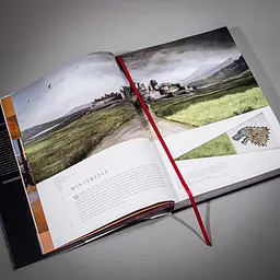 The Art of Game of Thrones: The official book of design from Season 1 to Season 8 - мініатюра 3
