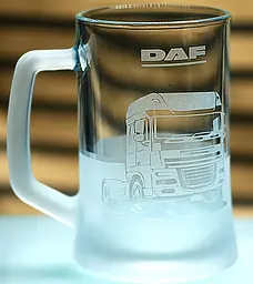 Пивний келих 660 мл DAF Truck Даф подарунок для далекобійника  кухоль з гравіюванням вантажівки - мініатюра 2