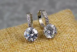 Сережки Xuping Jewelry з великим білим каменем 2 см сріблясті