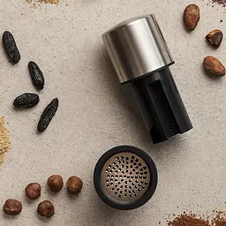 Млин для спецій Microplane Specialty, 10,8 см, чорний (48960) - мініатюра 4
