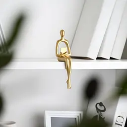 Декоративна статуетка MBM My Home Людина з книгою золота (DH-ST-26 GOLD) - мініатюра 3
