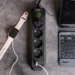 Мережевий фільтр-подовжувач Yiwu HP-5-14 EURO 1085U 5 м 4 розетки 3 USB чорний  - мініатюра 2