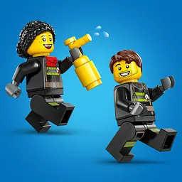 Конструктор LEGO City Пожежна машина з драбиною 82 деталі (60463) - мініатюра 9