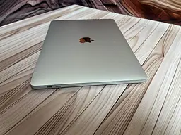 Ноутбук Apple MacBook Pro 13" 2020 i7-1068NG7/32/512 (C02GD0WBML87) Б/в - мініатюра 5