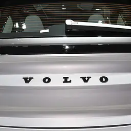 Емблема напис VOLVO чорна 537х26мм пластик (на скотчі) - мініатюра 3