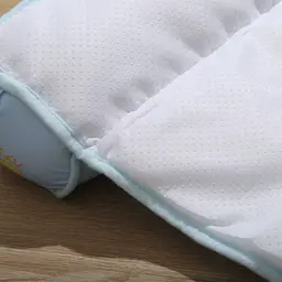 Підстилка, що охолоджує, з подушкою Derby Ice Silk Summer Pet Cooling Mat Avocado для домашніх тварин 40х60 см - мініатюра 7
