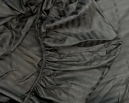 Постільна білизна LARA сатин-страйп LUX graphite d13206е160 з простирадлом на резинці 160х200х25 євро - мініатюра 4