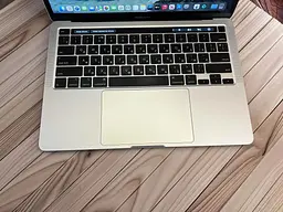 Ноутбук Apple MacBook Pro 13" 2020 i7-1068NG7/32/512 (C02GD0WBML87) Б/в - мініатюра 2