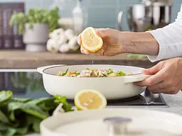 Сотейник чавунний з кришкою KitchenAid 26 см 2,77 л мигдальний крем - мініатюра 6