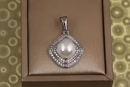 Кулон Xuping Jewelry ромб з перлиною 2,1 см сріблястий