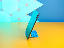 Планшет Apple iPad Pro 11 (2024) 8/256GB Wi-Fi Space Black (MVV83) Б/В - мініатюра 4