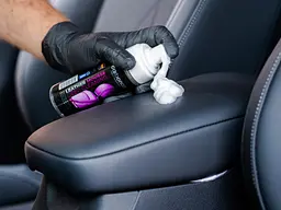 Піна для очищення шкіряного салону Carbonax Leather Mousse 150 мл (3800033106482) - мініатюра 3