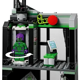 Конструктор LEGO Marvel Super Heroes Людина-павук проти Оскорпа 808 деталей (76324) - мініатюра 5
