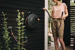 Котушка зі шлангом Fiskars Solid Waterwheel M (1/2"), 20 м + настінне кріплення (1059608) - мініатюра 6