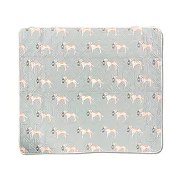 Килимок для пікніка Naturehike (CNK2350WS010) 145x170 - зелений з собаками