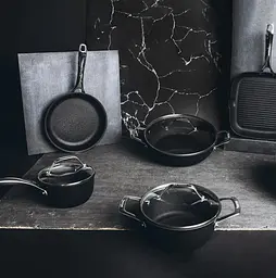 Каструля з кришкою Barazzoni Black Titan 20 см 2.4 л (85560202098) - мініатюра 3