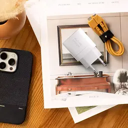 Мережевий зарядний пристрій Native Union Fast GaN Charger PD 35 Вт Dual USB-C Port White (FAST-PD35-WHT-EU) - мініатюра 3