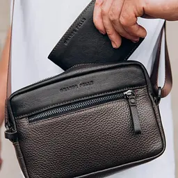 Сумка через плече компактна вертикальна GRANDE PELLE 13.5х19.5х6 см sum0028304 - мініатюра 5