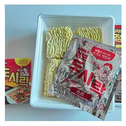 Локшина швидкого приготування Paldo Mom’s Hand Lunch Box Ramyun 86г - мініатюра 8