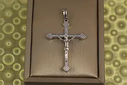 Хрестик Xuping Jewelry розп'яття з ромбами на кінцях 3,6 см сріблястий