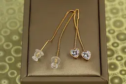 Сережки протяжки Xuping Jewelry камінчики сердечко 8,5 см золотисті