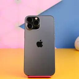 Смартфон Apple iPhone 13 Pro Max 256GB Graphite (MLLA3) Б/В [173005]