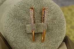 Сережки Xuping Jewelry стрілки з каменями завужені знизу 3 см золотисті