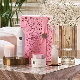 Подарунковий набір Rituals The Ritual Of Sakura Large Gift Set: гель-піна для душу 200 мл + крем для тіла 200 мл + ароматична свічка 140 г + ароматичний дифузор 70 мл - мініатюра 4