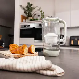 Фільтр-глечик Brita ONE LED MXpro скляний світло-зелений (1061075) - мініатюра 3