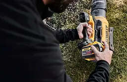 Повітродувка акумуляторна DeWalt безщіткова без АКБ та ЗП (DCMBL777N) - мініатюра 10