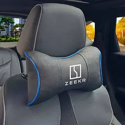 Подушка на підголівник з логотипом Zeekr Екошкіра 3D Кольоровий лого Чорна-Синій кант 1 шт