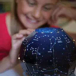 Набір для досліджень 4M KidzLabs Проектор нічного неба своїми руками (00-13233) - мініатюра 6