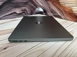 Ноутбук Apple MacBook Air 13.6" 2022 M2/24/512 (RP6R4QF469) Б/в - мініатюра 6