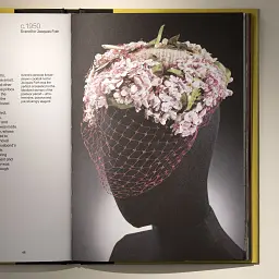 Fifty Hats That Changed the World - мініатюра 5