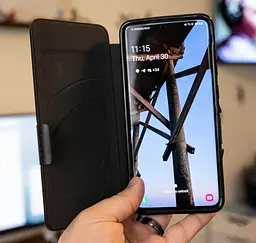 Протиударний чохол-книжка Gear4 Oxford Folio Samsung S20 Plus Black - мініатюра 8