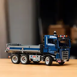 Конструктор LEGO Technic Самоскид 462 деталі (42203) - мініатюра 4