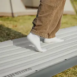 Матрац туристичний надувний одномісний Naturehike CNK2450WS035, 198х68х9.5 см, білий із вбудованою помпою для надування - мініатюра 5