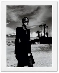 Helmut Newton. Polaroids - мініатюра 2