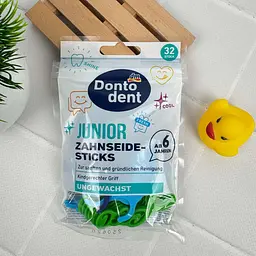 Дитячі флоси Dontodent Junior, 32 штДитячі флоси Dontodent Junior допомагають ефективно очищати міжзубні проміжки від залишків їжі