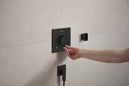 Шлангове під'єднання Hansgrohe FixFit Fine E зі зворотнім клапаном matt black 28883670 - мініатюра 2