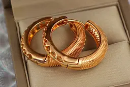 Сережки кільця Хuping Jewelry краплені 3 см 7 мм золотисті - мініатюра 2