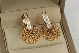Сережки Xuping Jewelry дві доріжки з ажурними кругами 2,6 см золотисті