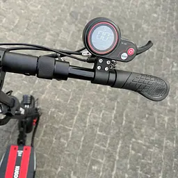 Електросамокат KUGOO M4 PRO 48V 1000W (підсилений акумулятор 18Ah) 2025 року - мініатюра 6