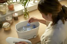 Пустушка силіконова Philips Avent Soothie для новонароджених, 0-6 місяців, блакитний, 2 шт. (SCF099/21) - мініатюра 10