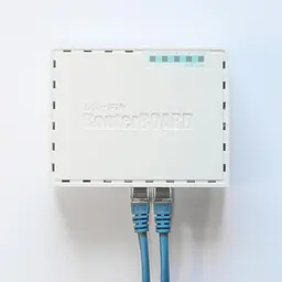 Маршрутизатор MikroTik RouterBOARD RB750GR3 hEX - мініатюра 4